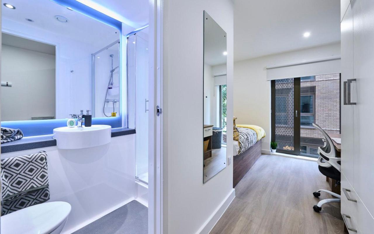 For Students Only The Oaks In Coventry Apartment Bagian luar foto
