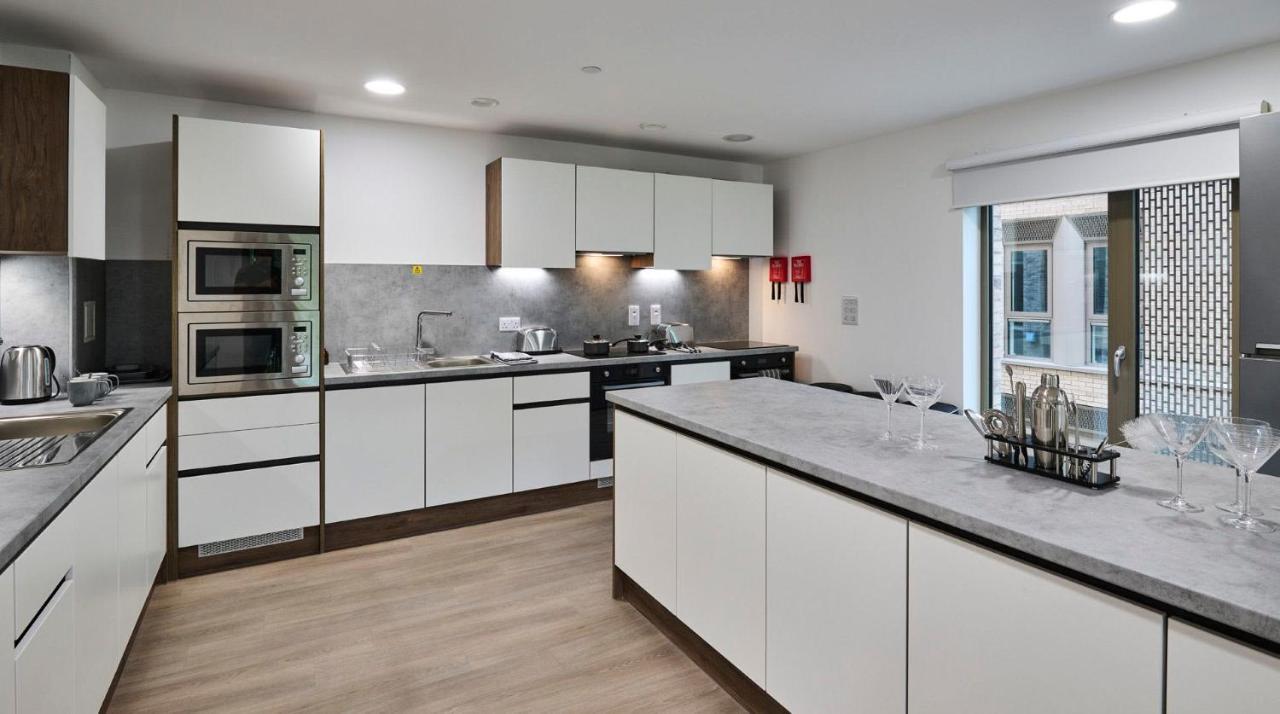 For Students Only The Oaks In Coventry Apartment Bagian luar foto