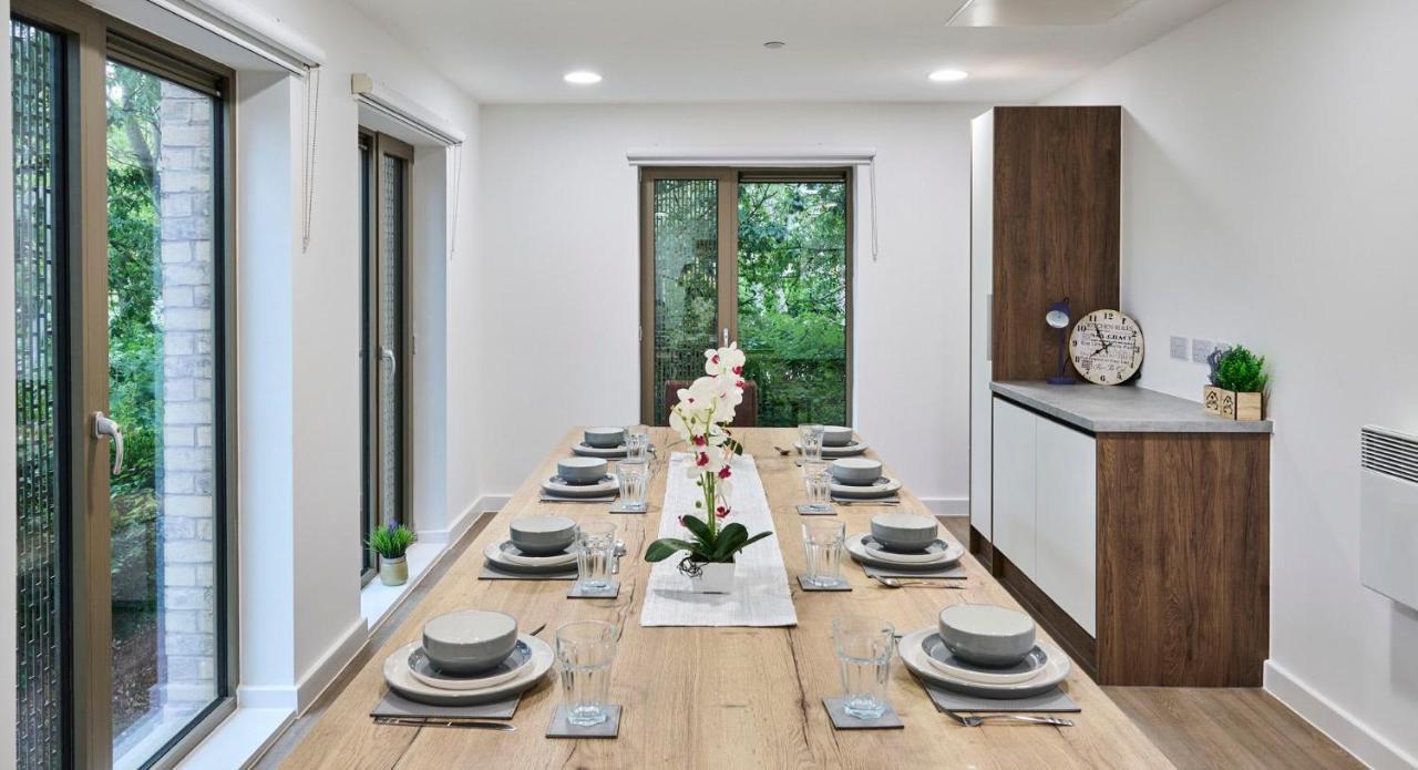 For Students Only The Oaks In Coventry Apartment Bagian luar foto