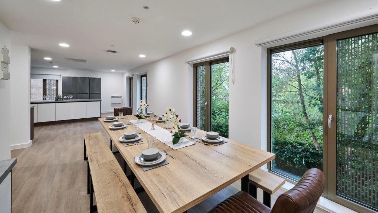 For Students Only The Oaks In Coventry Apartment Bagian luar foto