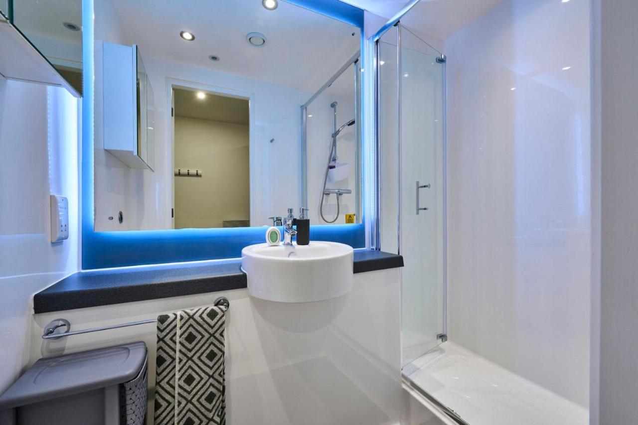 For Students Only The Oaks In Coventry Apartment Bagian luar foto