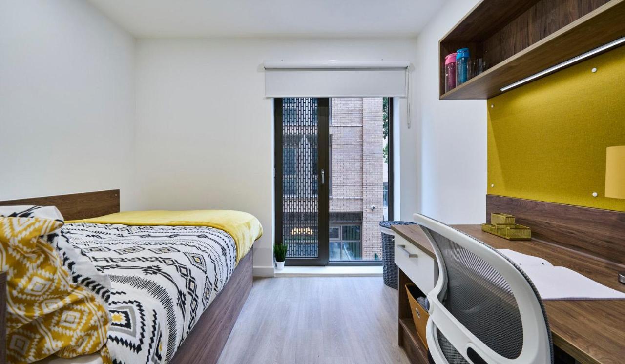 For Students Only The Oaks In Coventry Apartment Bagian luar foto