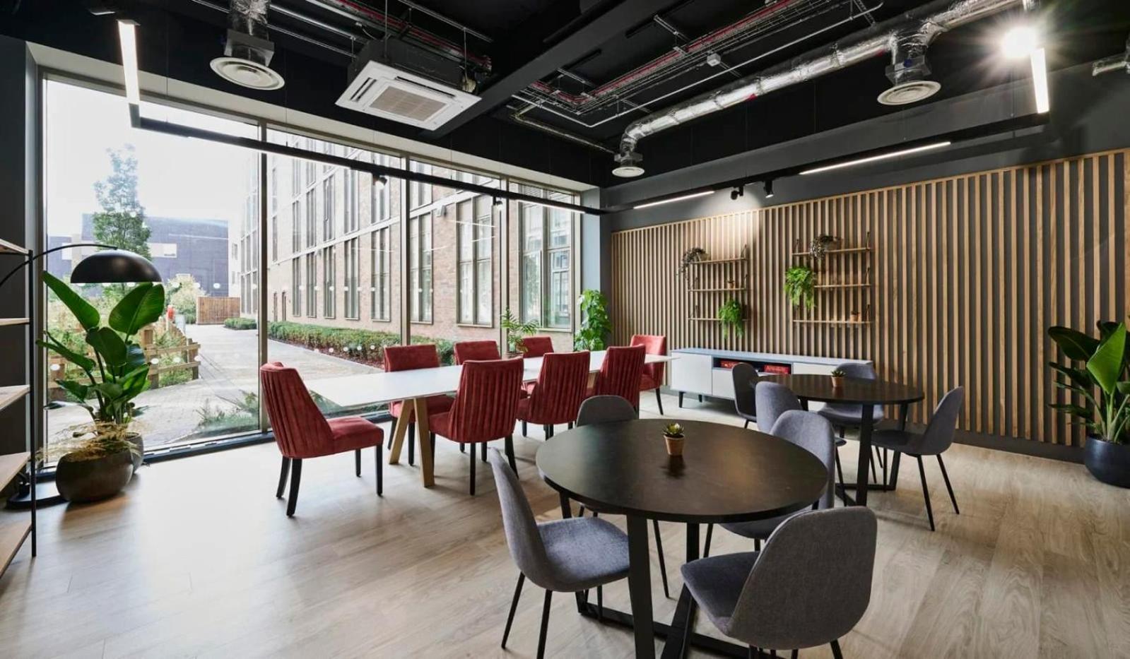 For Students Only The Oaks In Coventry Apartment Bagian luar foto
